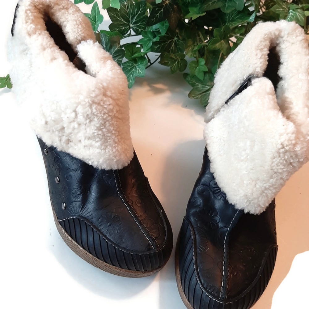 JAMBU "HOLLAND" leather and sherpa NWOT clog shooties with side zipper - Picture 3 of 6